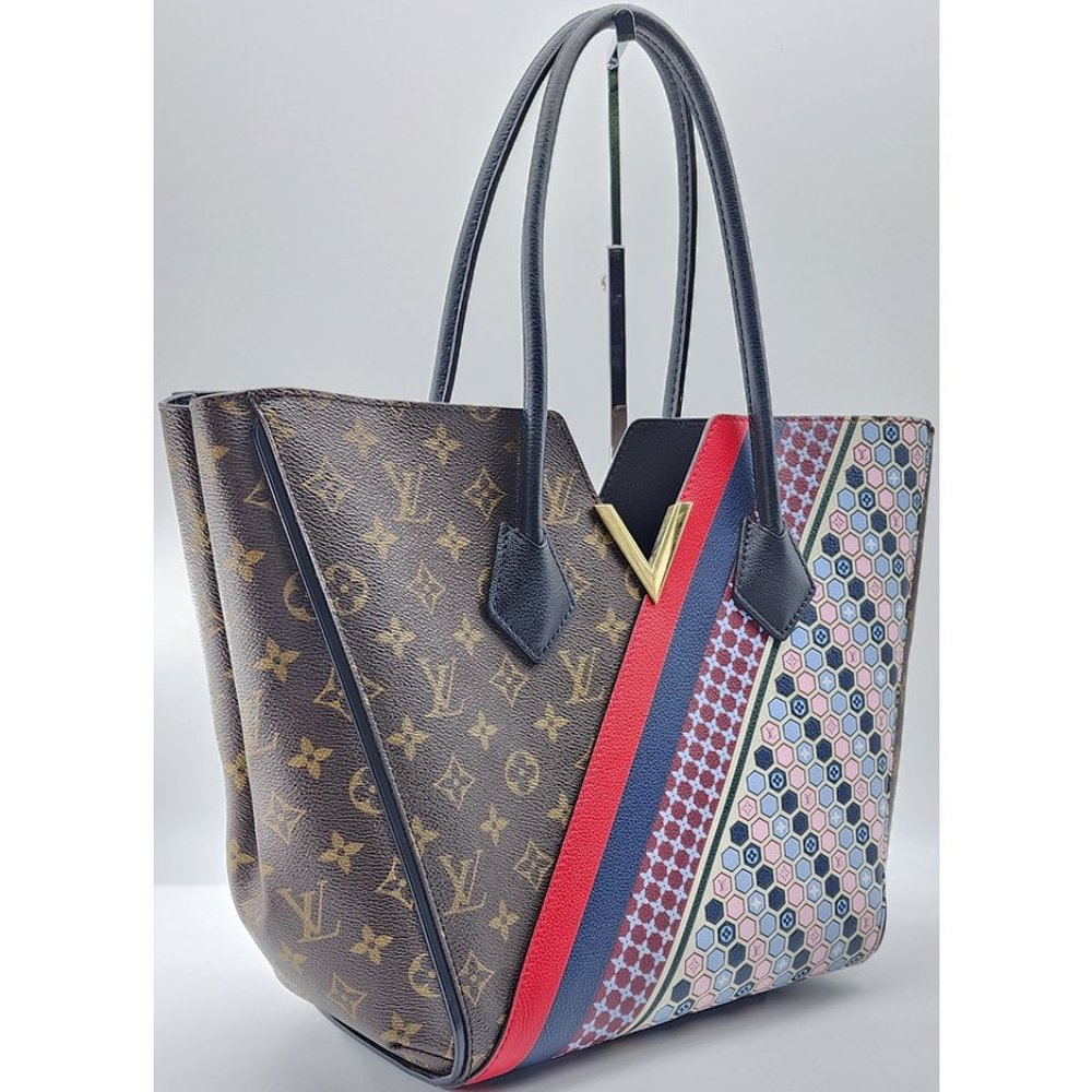 Louis Vuitton Kimono MM Monogram Canvas Bag | Like New Condition - Picture 3 of 7